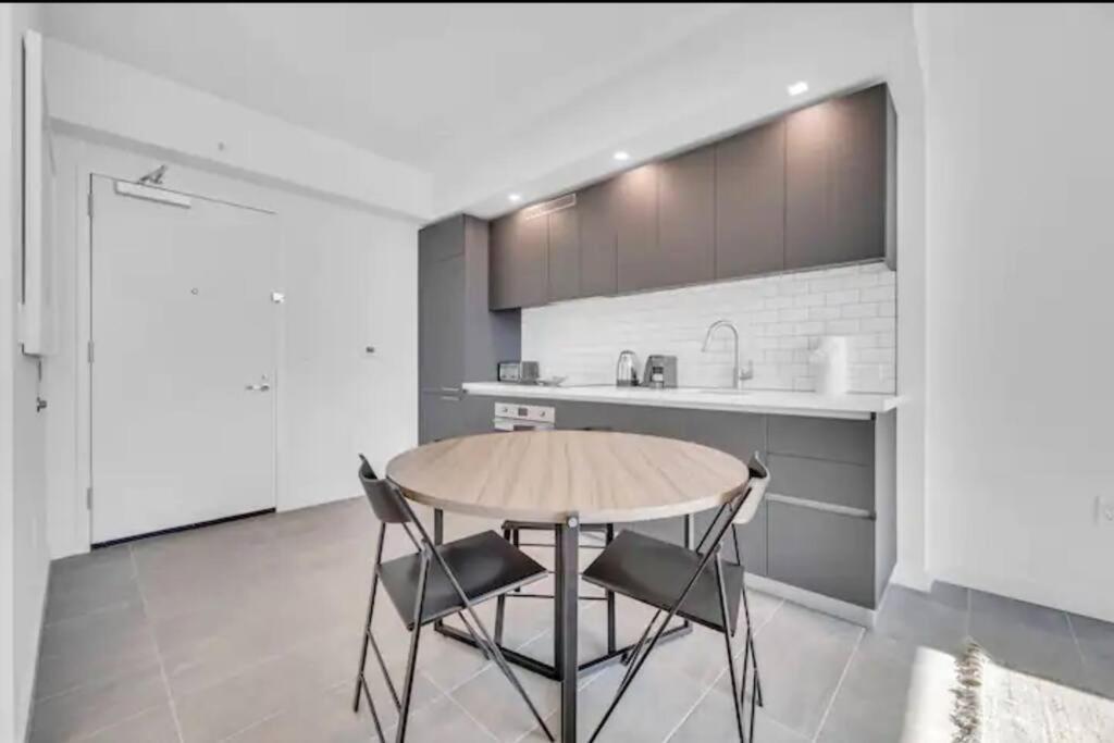 Апартаменты Breathtaking 1Br In The Heart Майами Экстерьер фото